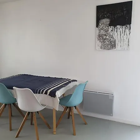 Le Petit Paradis En Bord De Mer Les Bains Апартаменты